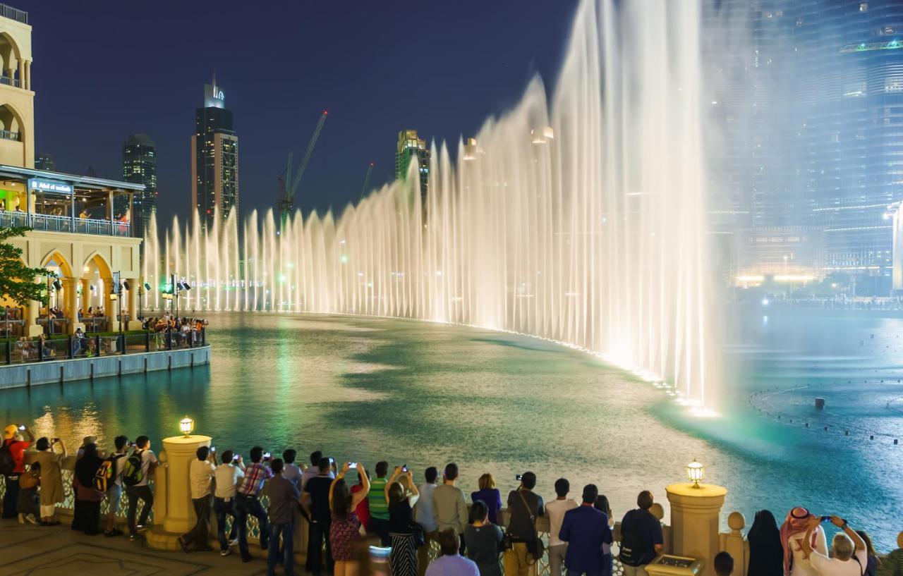 Moevenpick Hotel & Apartments Bur Dubaj Kültér fotó The Dubai Fountain