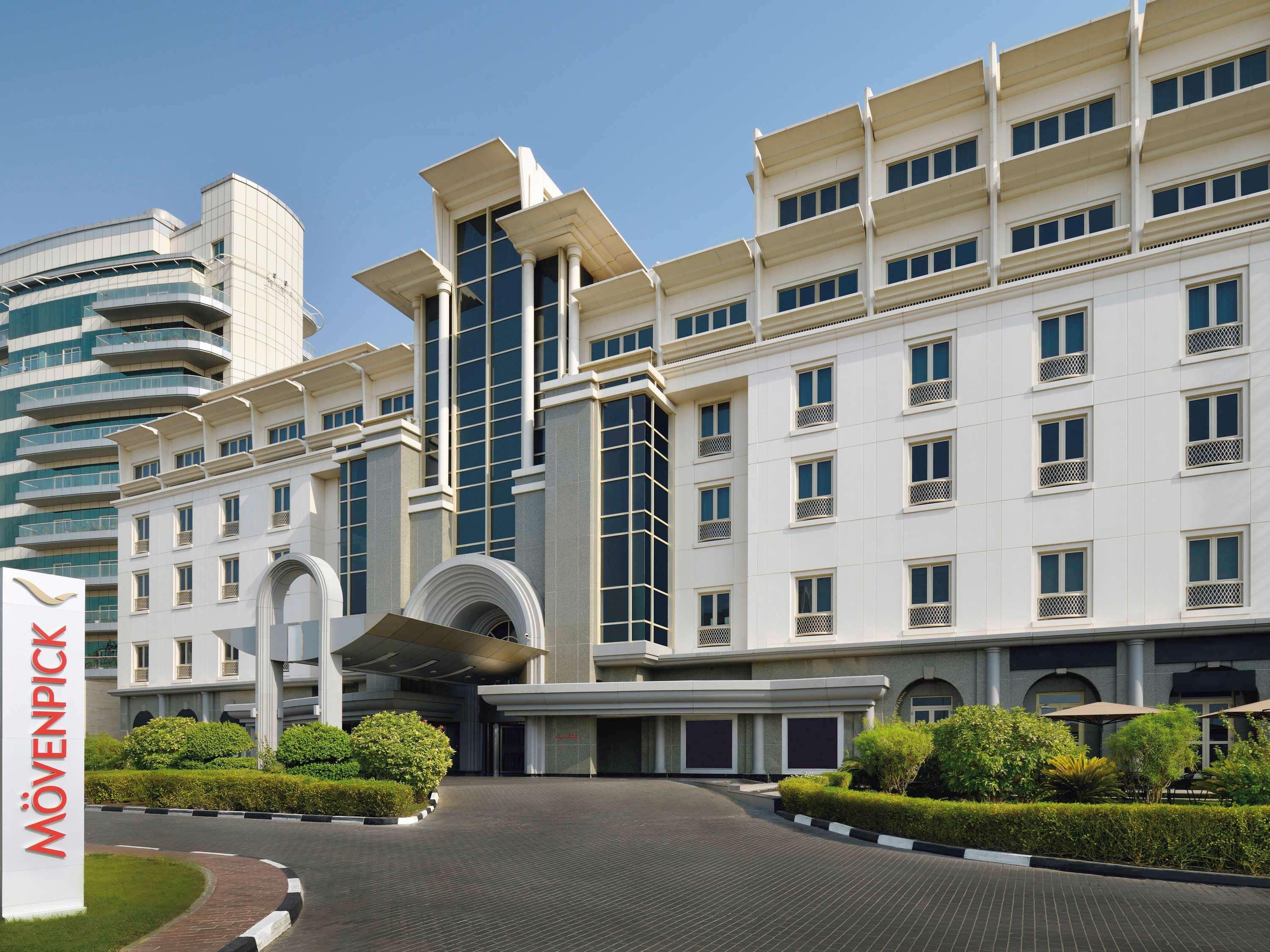 Moevenpick Hotel & Apartments Bur Dubaj Kültér fotó The hotel in 2011